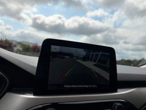 Used 2022 Ford Escape SE w/ Cold Weather Package image 32