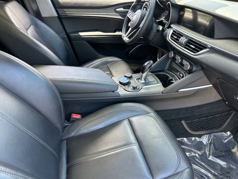 Used 2019 Alfa Romeo Stelvio Ti w/ Nero Edizione AWD/4WD image 12
