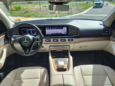 Used 2024 Mercedes-Benz GLE 450 4MATIC image 29