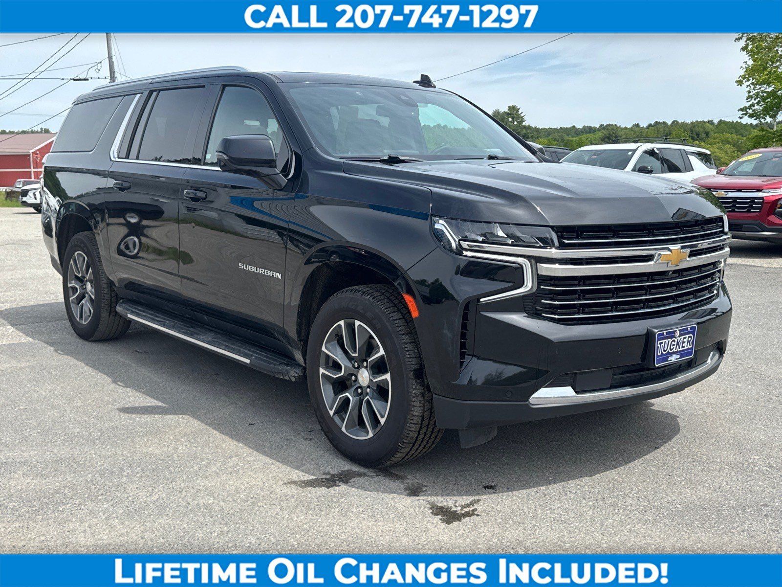 Used 2021 Chevrolet Suburban LT w/ LT Signature Package AWD/4WD image 3