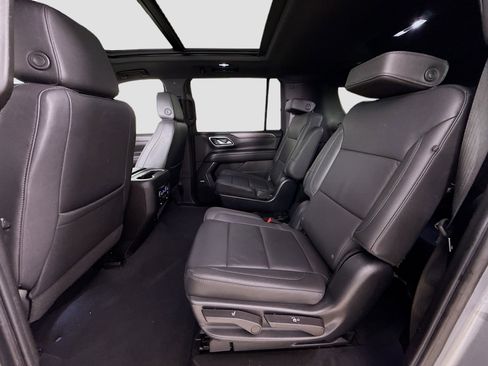 Used 2023 Chevrolet Suburban Z71 w/ Luxury Package image 25