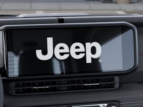 New 2025 Jeep Wrangler Unlimited Rubicon w/ Steel Bumper Group AWD/4WD image 18
