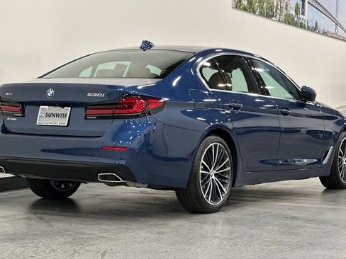 Used 2023 BMW 530i xDrive w/ Premium Package AWD/4WD image 4