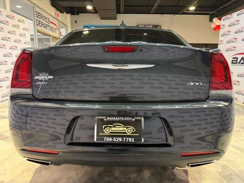Used 2019 Chrysler 300 S image 8