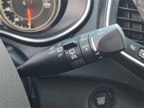 Certified 2021 Jeep Cherokee Latitude Lux w/ Comfort/Convenience Group image 25