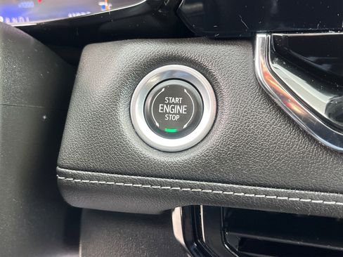 Used 2023 Chevrolet Colorado LT w/ LT Convenience Package II image 10