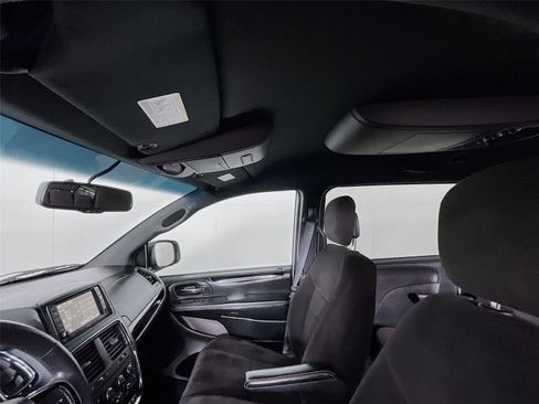 Used 2014 Dodge Grand Caravan SE image 12