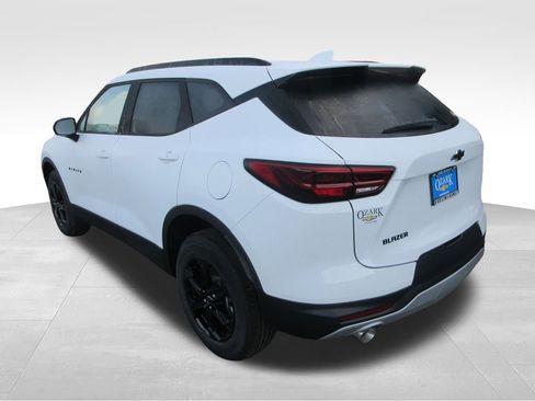 New 2026 Chevrolet Blazer LT image 3