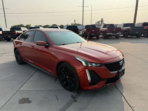 Used 2020 Cadillac CT5 V w/ Premium Package RWD image 5