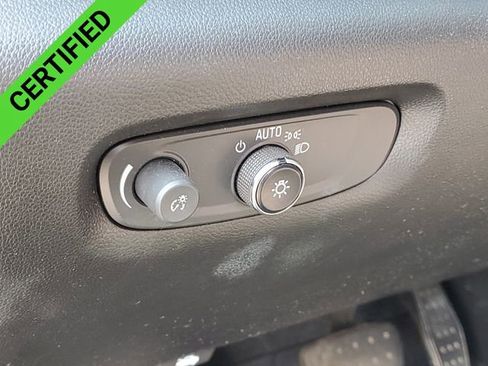 Certified 2023 Chevrolet Traverse LT FWD image 34