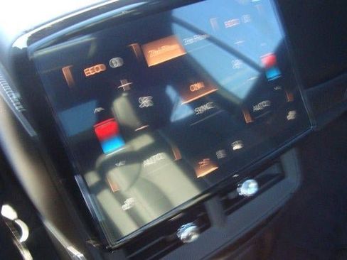 New 2026 Cadillac Vistiq Luxury image 16