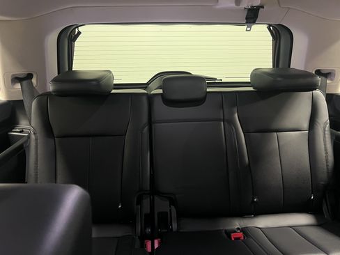 Used 2024 Ford Expedition XLT image 18