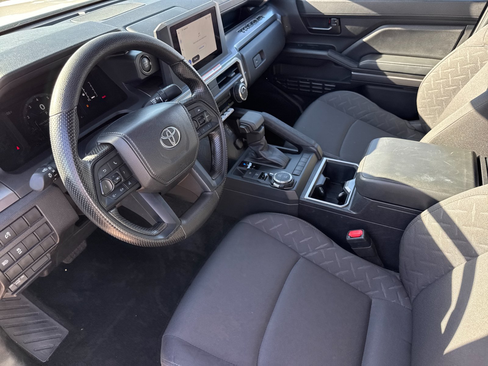 Used 2026 Toyota Tacoma SR5 AWD/4WD image 8