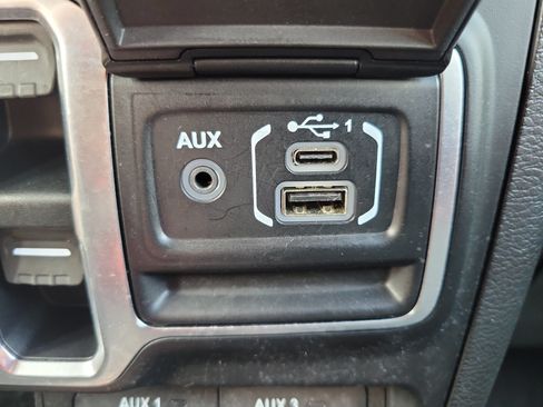 Used 2020 Jeep Wrangler Unlimited Sport S AWD/4WD image 23