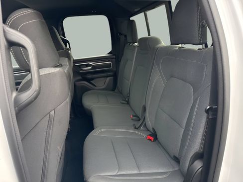 Used 2022 RAM 1500 Big Horn AWD/4WD image 37