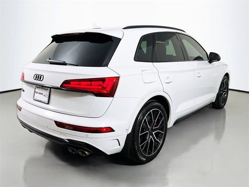 Used 2023 Audi SQ5 Prestige w/ Prestige Package image 7