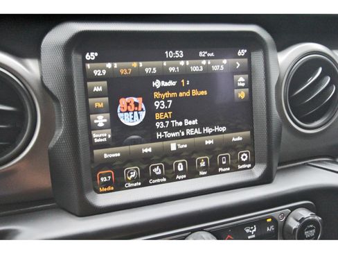 Used 2022 Jeep Wrangler Unlimited Sport AWD/4WD image 23