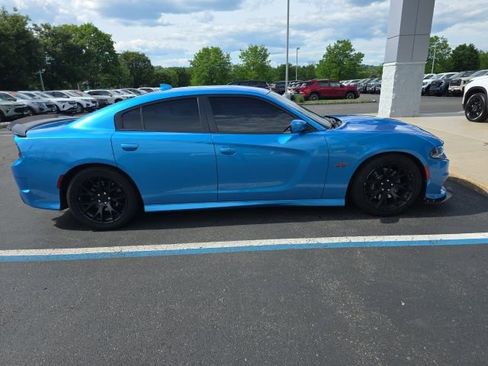 Used 2019 Dodge Charger Scat Pack RWD image 5