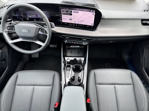 New 2026 Audi Q3 quattro 2.0T AWD/4WD image 10