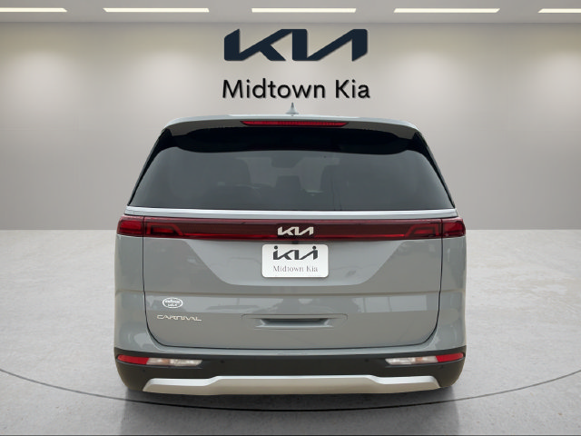 Used 2024 Kia Carnival EX FWD image 4