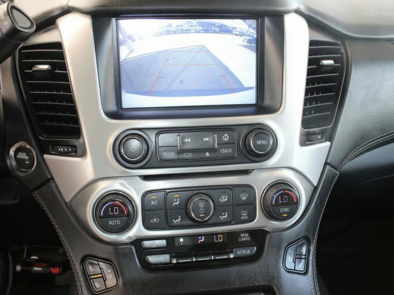 Used 2020 GMC Yukon XL SLT w/ Open Road Package AWD/4WD image 30