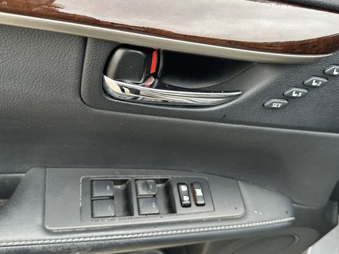 Used 2013 Lexus ES 350 image 17