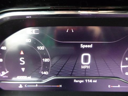 Used 2024 GMC Sierra 1500 SLT image 14