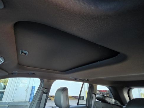 New 2025 Jeep Grand Cherokee Altitude image 7