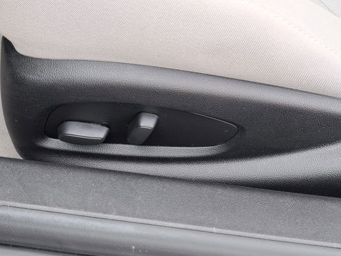 Used 2020 Chevrolet Camaro LT image 14