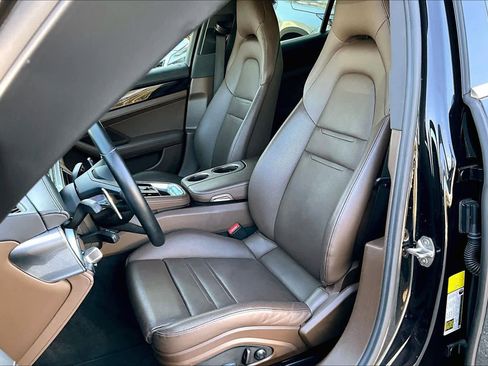 Used 2022 Porsche Panamera 4S w/ Premium Package image 7