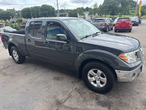 Used 2011 Nissan Frontier SV AWD/4WD image 17