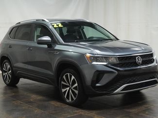 Used 2022 Volkswagen Taos SE w/ Panoramic Sunroof Package video 1