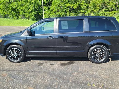 Used 2016 Dodge Grand Caravan SE FWD image 7