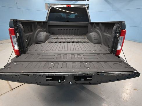 Used 2019 Ford F250 XL w/ STX Appearance Package image 34