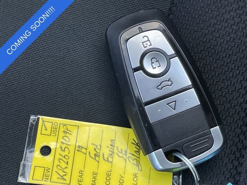 Used 2019 Ford Fusion SE AWD/4WD image 29