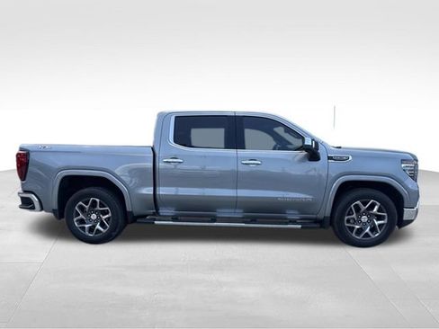 Used 2023 GMC Sierra 1500 SLT w/ SLT Premium Plus Package AWD/4WD image 4