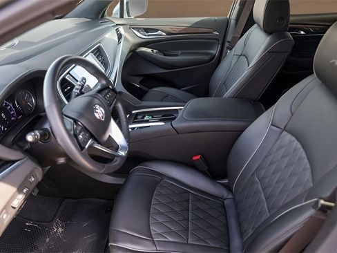 Used 2024 Buick Enclave Avenir w/ Avenir Technology Package image 9