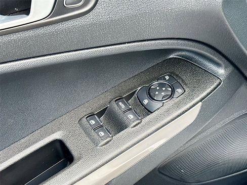 Used 2021 Ford EcoSport Titanium FWD image 18