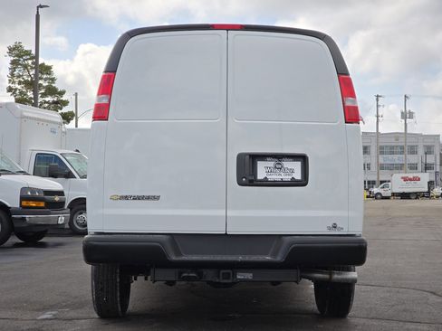 New 2026 Chevrolet Express 2500 w/ Driver Convenience Package RWD image 11