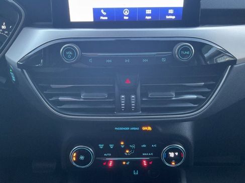 Used 2020 Ford Escape SEL image 18