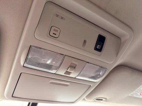 Used 2016 Nissan Titan SL image 43