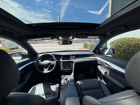 Used 2021 INFINITI QX50 Luxe w/ Appearance Package image 19