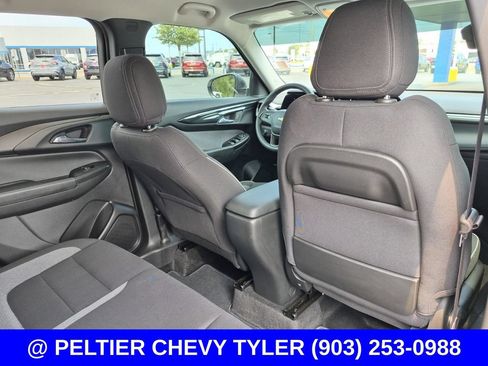 Used 2024 Chevrolet TrailBlazer LS w/ LS Convenience Package FWD image 14