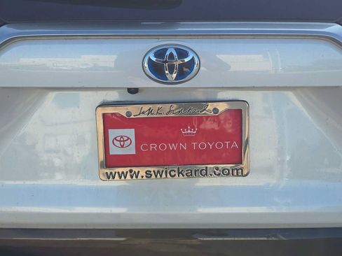 Used 2023 Toyota RAV4 XSE AWD/4WD image 13