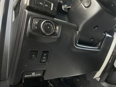 Used 2017 Ford F350 Lariat w/ Lariat Ultimate Package image 31