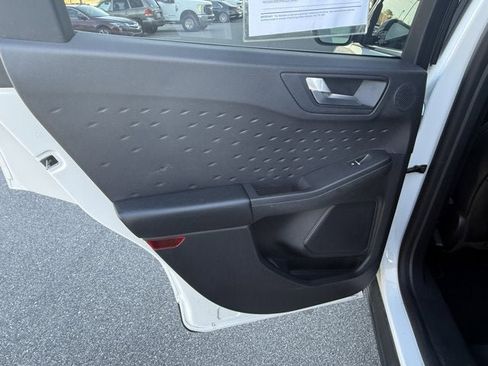 Used 2020 Ford Escape Titanium w/ Titanium Premium Package 2.0 image 12