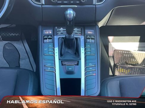 Used 2018 Porsche Macan Sport Edition image 25