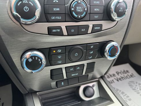 Used 2010 Ford Fusion SE image 21