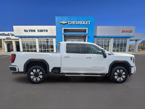 Used 2024 GMC Sierra 2500 Denali AWD/4WD image 7