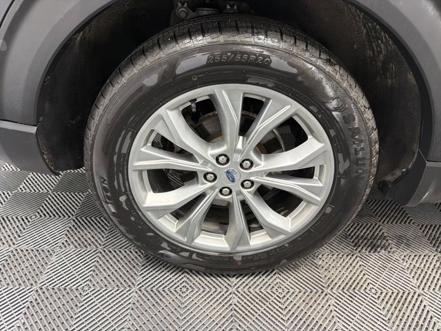 Used 2020 Ford Explorer XLT w/ Equipment Group 202A AWD/4WD image 3